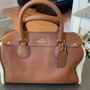 New with tags Coach Mini Bennett Satchel in saddle leather and natural shearling
